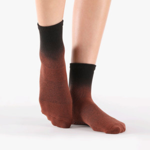 Pointe Studio: Pointe Studio Cameron Ankle Grip Sock