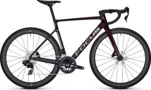 Performance Road: Focus Izalco Max Disc 8.9