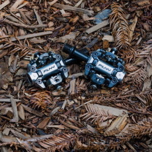 Under 200 X Mas: Funn Tactic Clip In Pedal