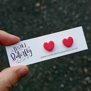 Heart Studs - Raspberry