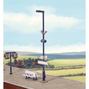 Model Railway: Ratio 457 OO Modern Platform Lamps (5)
