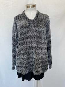 Tops: Target jumper: Size 10