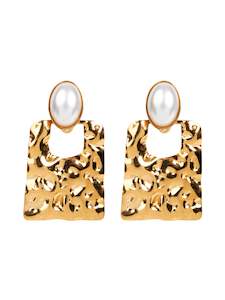 Except Knitwear: eb&ive Ivy Earring - Square Pearl
