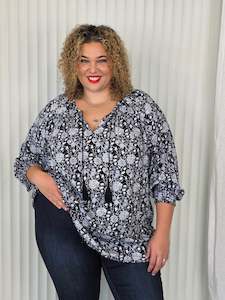 Except Knitwear: Iris Blouse - Black Marigold