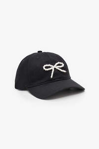 Pearl Bow Cap