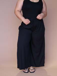 Isla Maree Staples: Resort Pant - Black