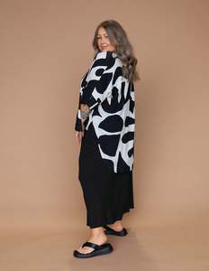 Isla Maree 1: St Tropez Shirt - Geo