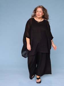 Tops: Oversized Box Top - Black