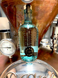 Island Gin: Distiller's Strength 46 % ABV LIMITED EDITION BLACK LABEL.