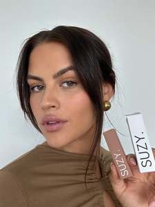 Suzy Lipstick Miss Leah Baby Cocoa (Satin)