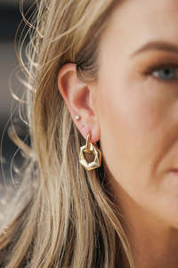 Other Things Birdie Earrings Gold