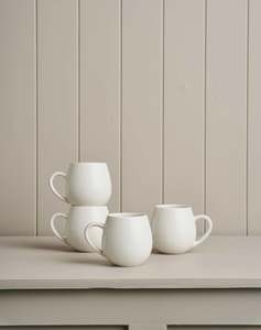 Lifestyle: Robert Gordon Hug Me Mugs / Snow