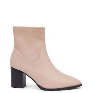 Kathryn Wilson Aw25: Kathryn Wilson Gabby Boot Nude Calf