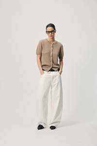 Gregory Aurelia Cardi - Latte