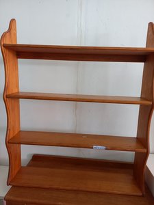Pre Loved: Marketplace MP0008 Pre-Loved Wooden Wall Mounted 4 Shelf