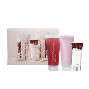 Miss And Mum Gifts: Memories Shower Gel, Lotion & Hand Cream set