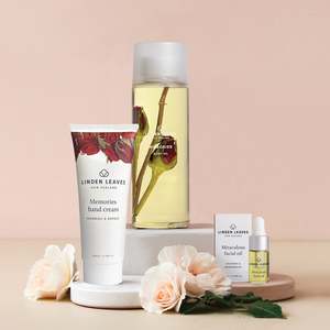 Miss And Mum Gifts: Moisture Revive Collection