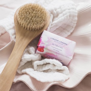 Linden Leaves: Pink Petal Cleansing Bar