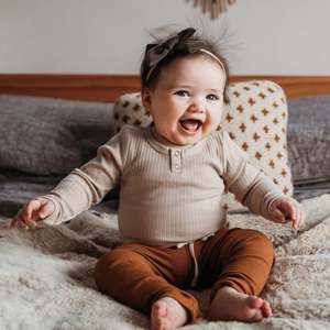 Pants Shorts: Ribbed Cotton Leggings - Vintage Gold