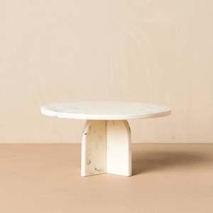Saarde: Flow Resin Cake Stand - Merle