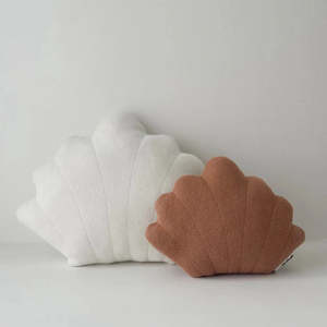 Cushions 1: CLAM SHELL CUSHION - LARGE IVORY