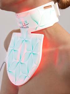 Tools: Omnilux Contour Neck & Décolleté