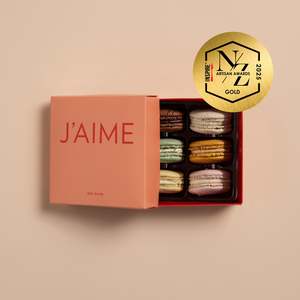 Boxed Macarons: Classics Boxed Collection