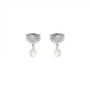 Sterling Silver & Fresh Water Pearl Fan Tail Studs