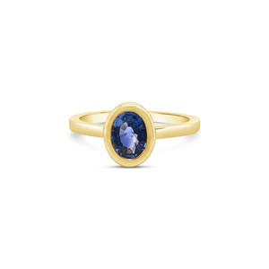 9k Yellow Gold 1.21ct Unheated Cornflower Blue Oval Sapphire Ring