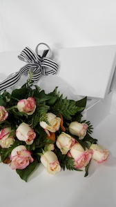 Boxed Roses 12 Pink - Jan Maree Flowers