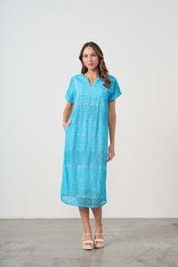 Dress Broderie Shift w/Pockets Blue