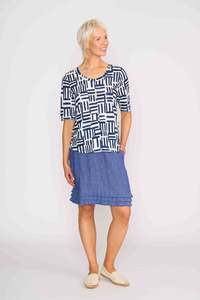 Tops: LEADING LADY TOP Block & Roll