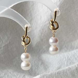 New Arrivals: Pearl Earring #216