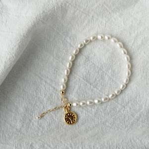 Bracelets: Pearl Bracelet #93