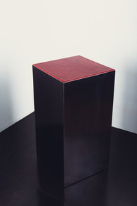 Products: Side Table / Red leather top DELAGE Furniture