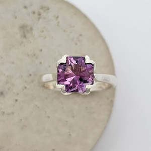 Coloured Gemstone Rings: Amethyst Bloom