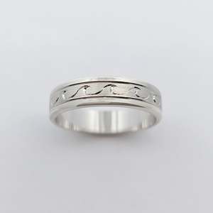 Wedding Rings: Hooked