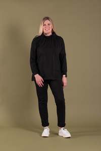 Sweatshirt: Hugo Sweater Black