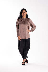 Top: Delight Blouse Mushroom