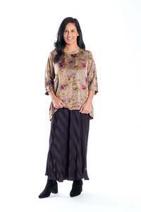 Top: Pleat Back Top Violia