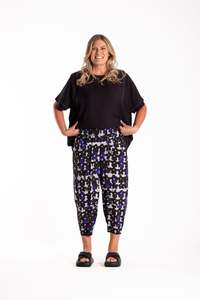 Pants Deeanne Hobbs: Command Pants Daisy Graffiti