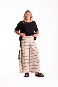 Pants Deeanne Hobbs: Apartmento Pants Flat White Stripe