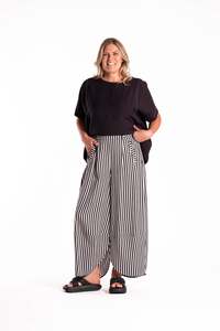 Pants Deeanne Hobbs: Apartmento Pants Thin Monostriped