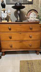 Vintage: Antique Kauri 3 Drawer Chest