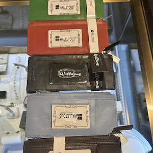 Mens: Leather Slim Card Money Zip Wallet