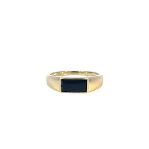 Jewellery Mens: Onyx Oblong  Signet Ring in 9ct Yellow Gold