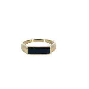 Jewellery Mens: Flat Onyx Signet Ring in 9ct Yellow Gold