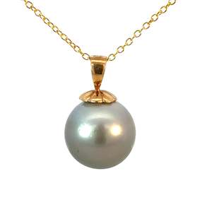 Large Round Tahitian Pearl Pendant in Yellow Gold