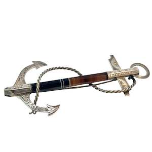 Jewellery Brooches: Antique Victorian Scottish Agate Anchor Brooch