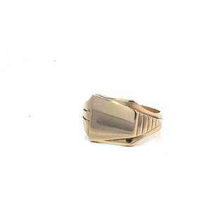 Jewellery Rings: Gents Square Style Signet Ring